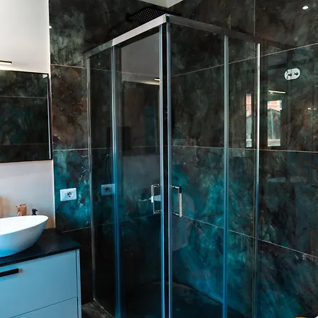 Gregory Lem Collection Penzion 4*
