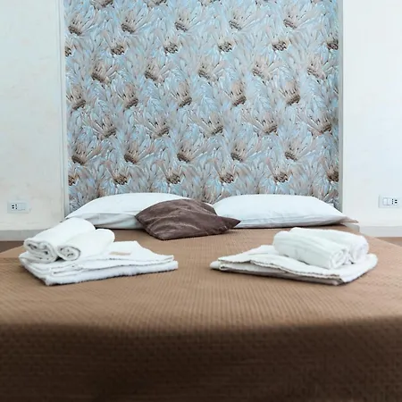 Πανσιόν Gregory Lem Collection