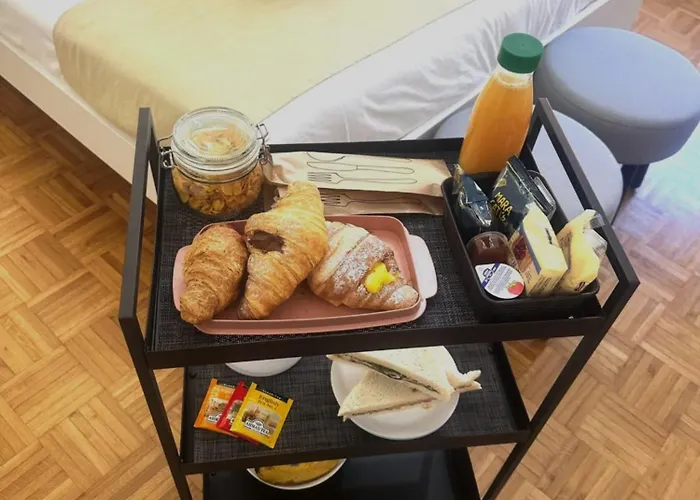 Gasthof Gregory Lem Collection